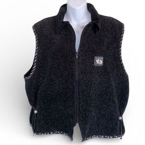 K. D. fleece vest, artsy primitive detail: horse/turtle, zip front. L EUC